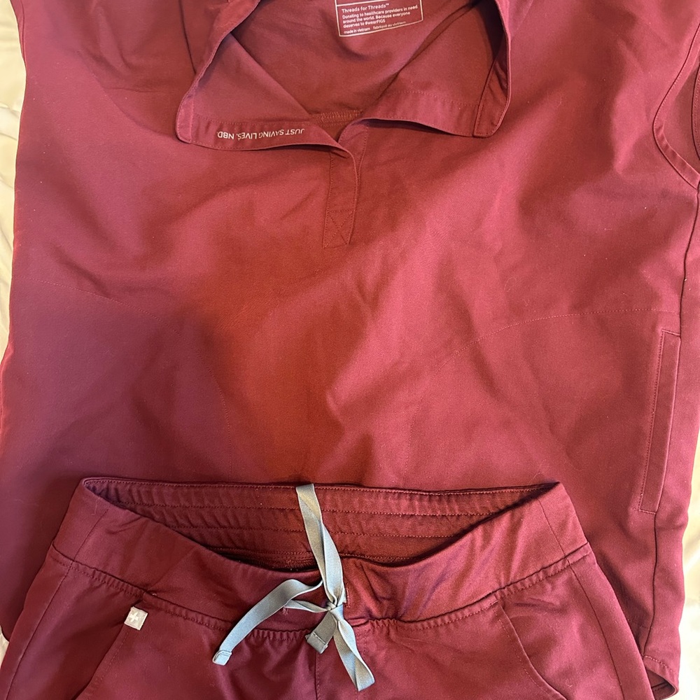 Figs Women's Burgundy Pants & Top Set